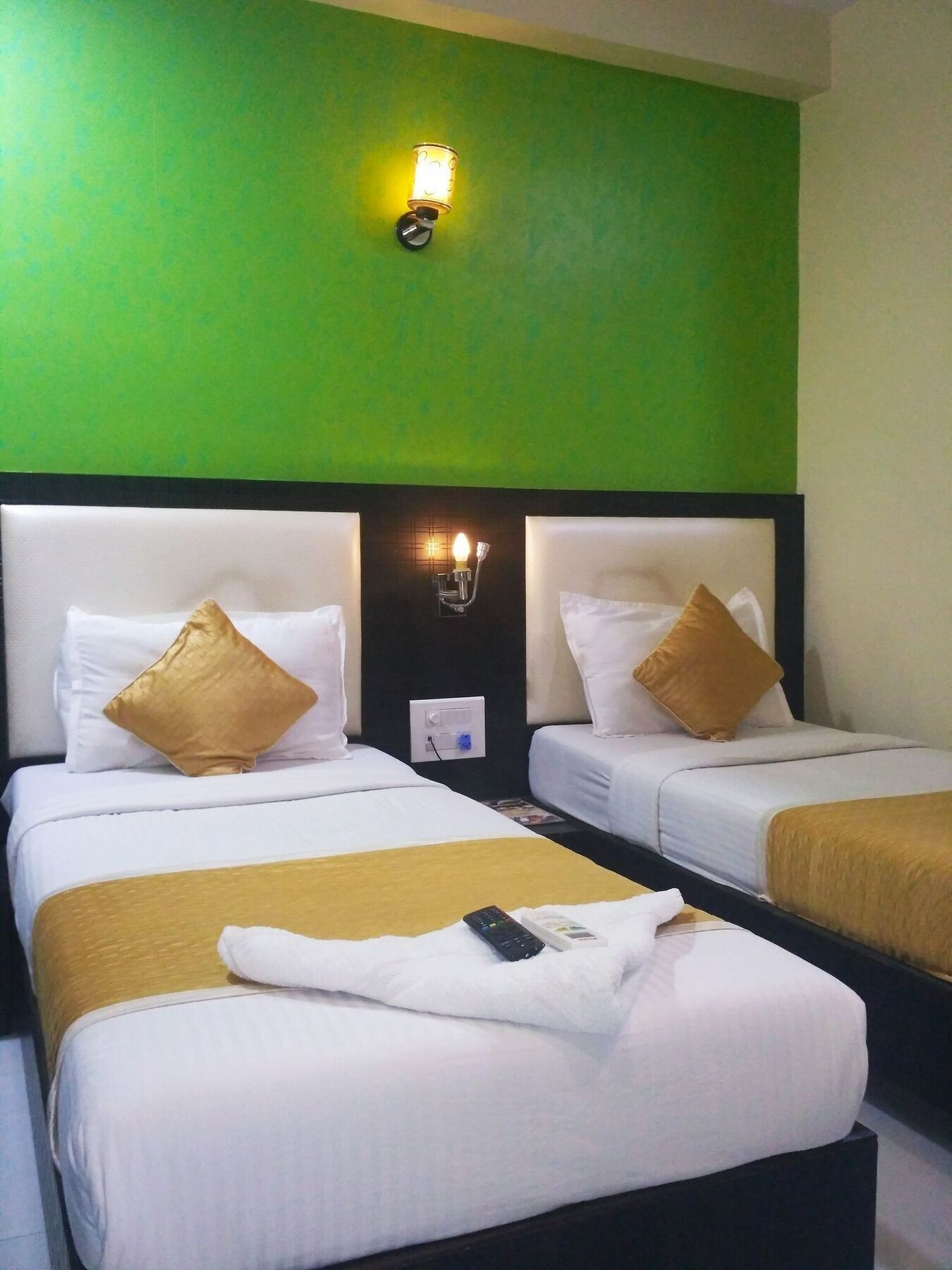 Avenue Mumbai International Airport Hotel ภายนอก รูปภาพ